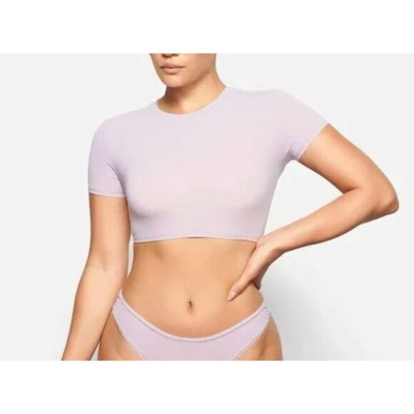 SKIMS Tops - SKIMS‎ Fits Everybody Cropped Fitted Tee Sugar Plum XS